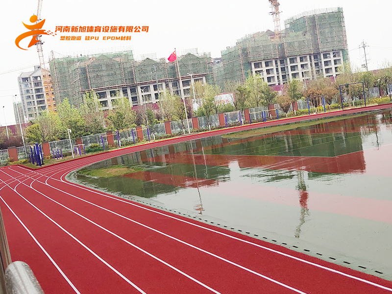 bb艾弗森官网塑胶跑道场地
