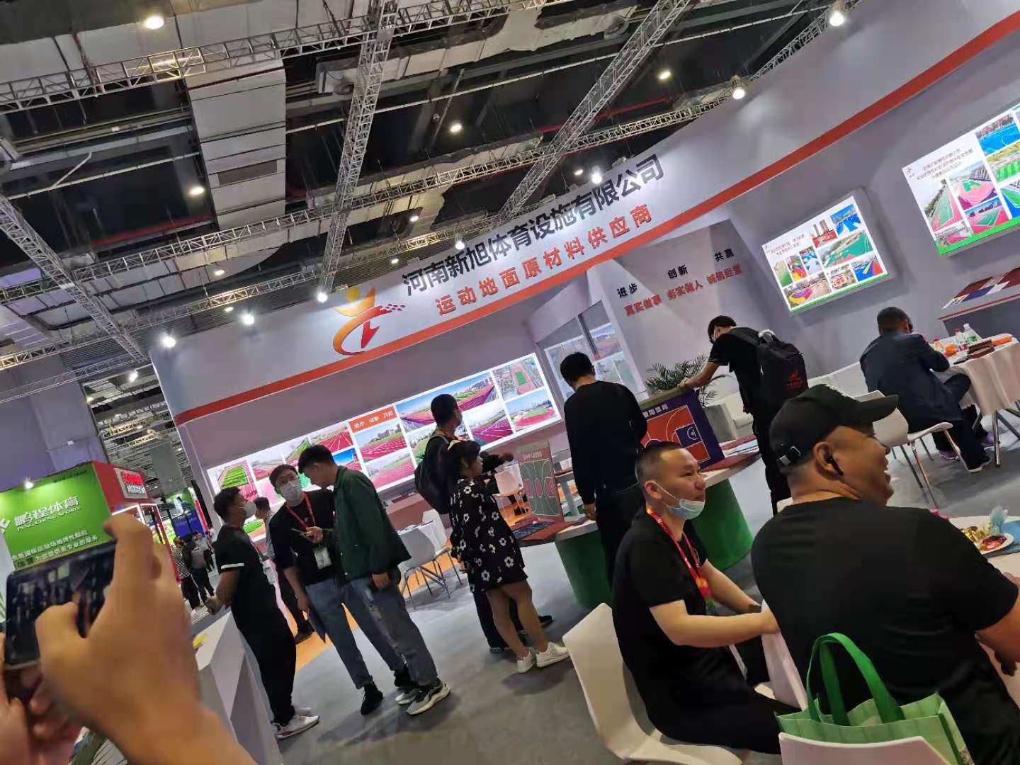 bb艾弗森官网塑胶跑道材料厂商